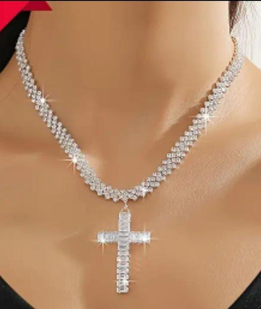 Luxury Glitter Zircon Cross Pendant Necklace