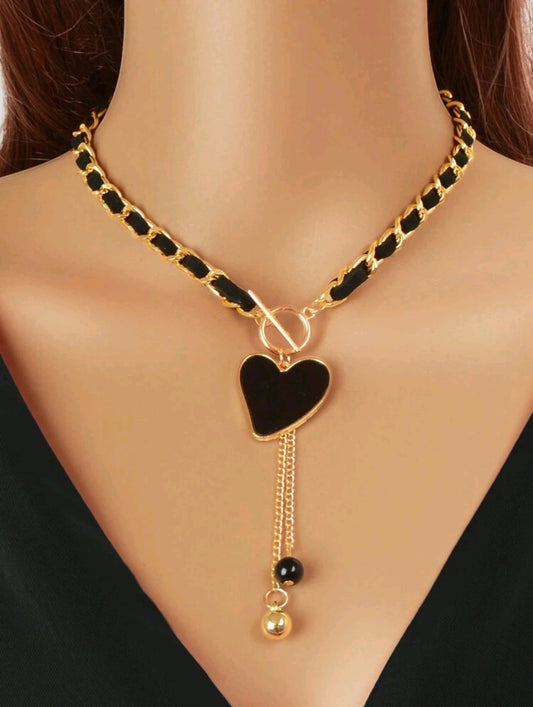 Gold/black heart toggle necklace