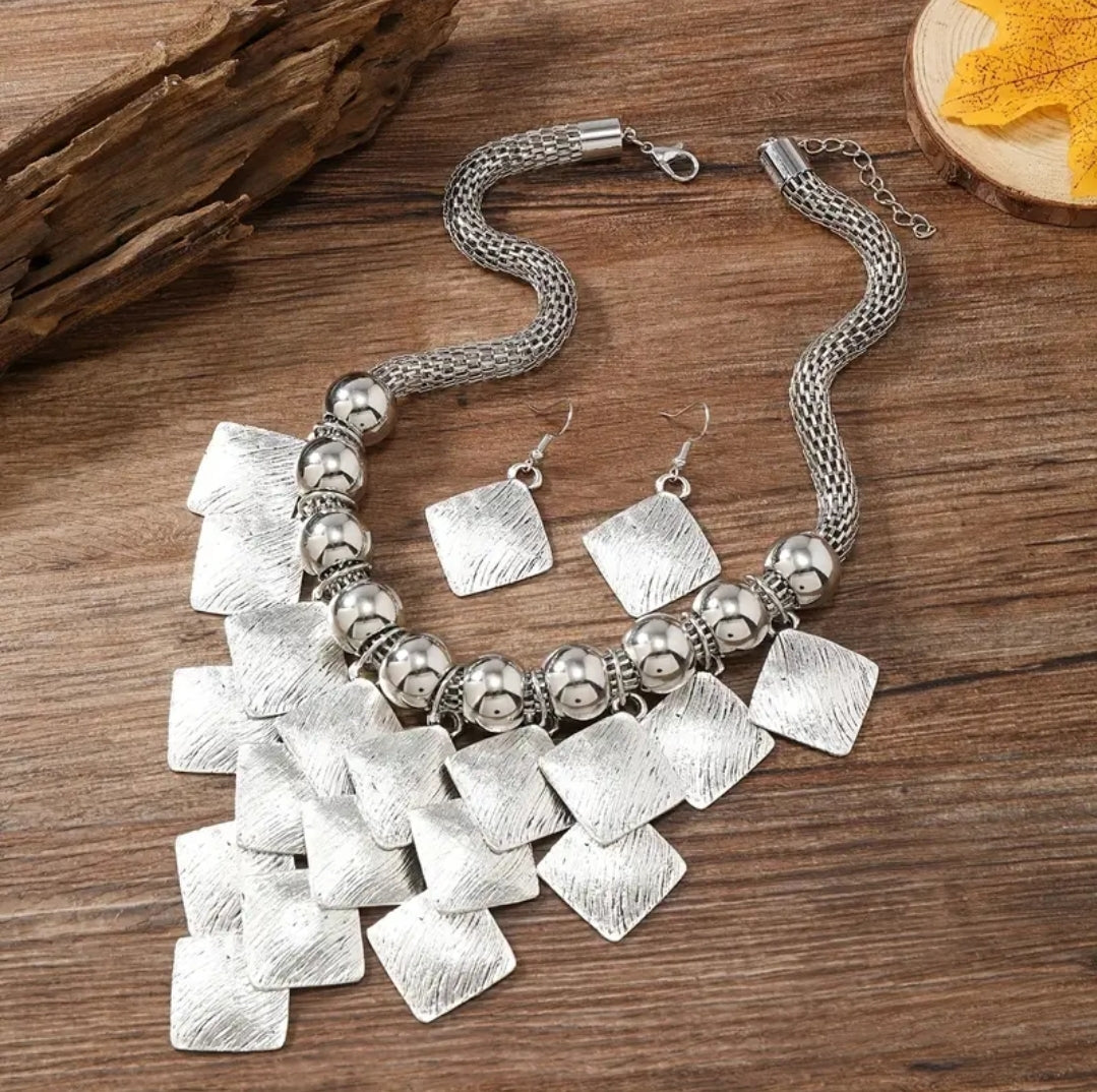 Earring & Necklace Tribal Necklace