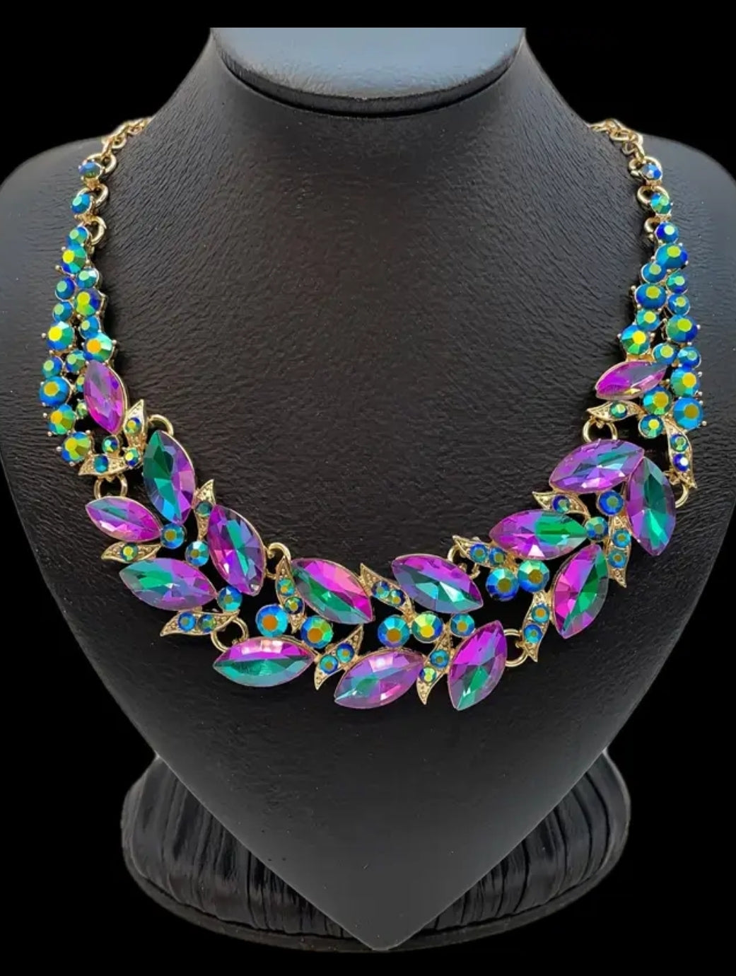 Bib cocktail necklace