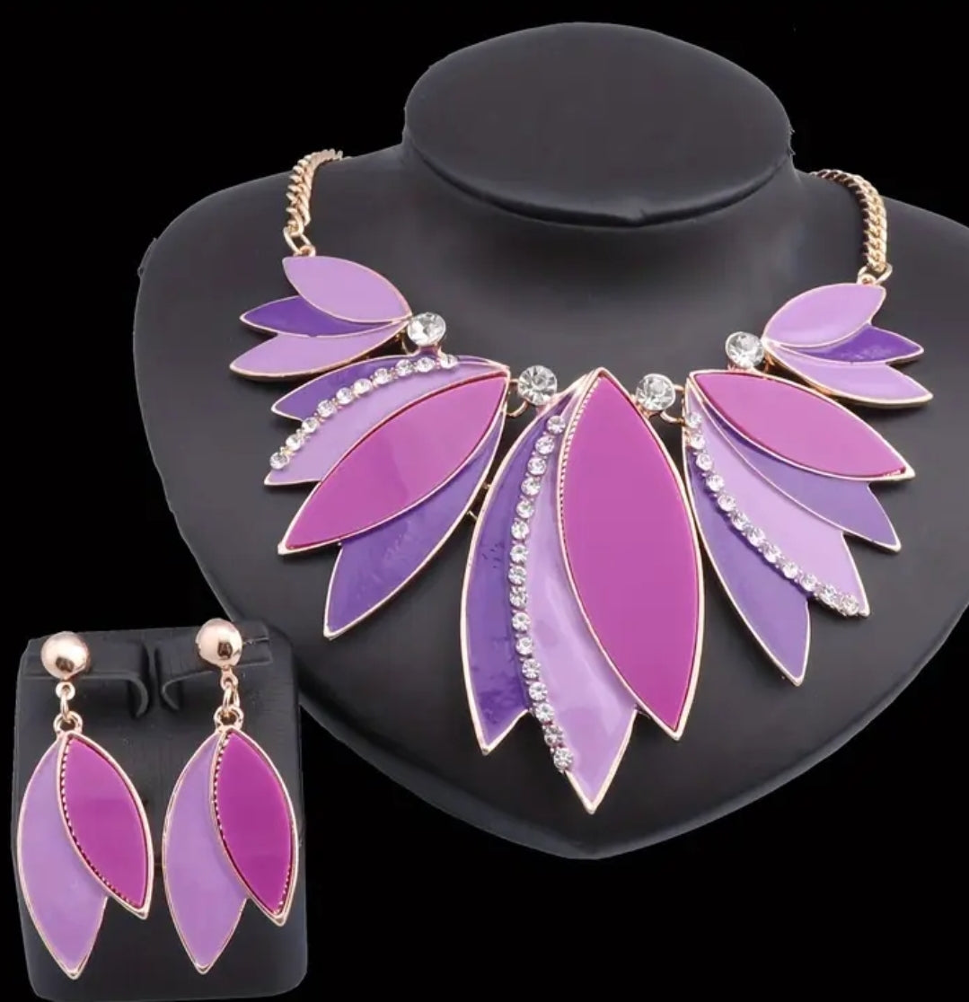 Rhinestone Leaf Design
