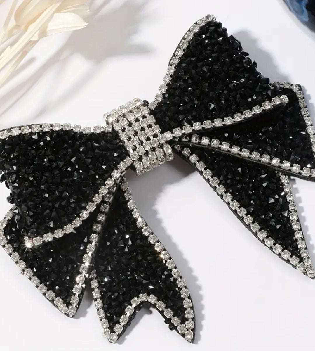 RHINESTONE BROOCH