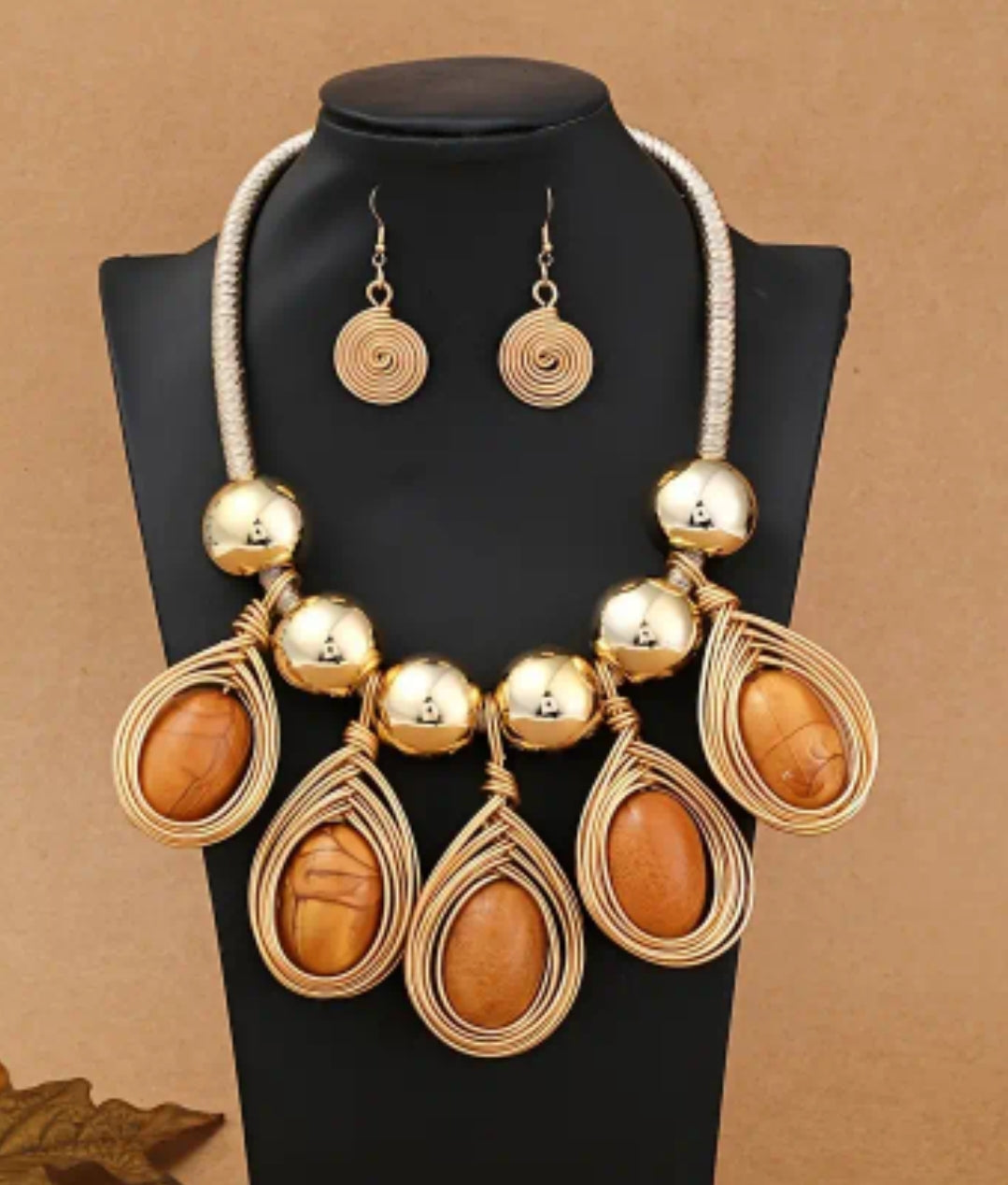 Earring & Necklace Set (caramel)