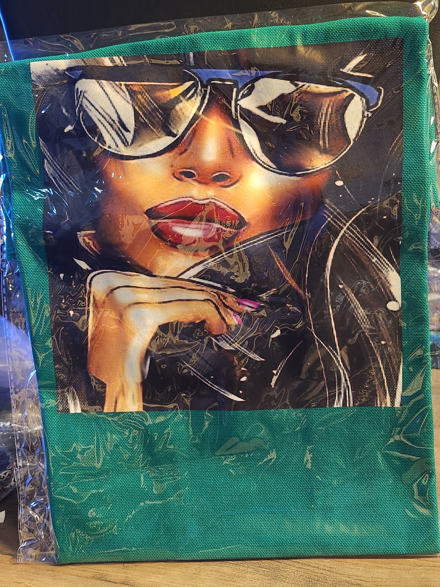 SHADE LADY TOTE BAGS