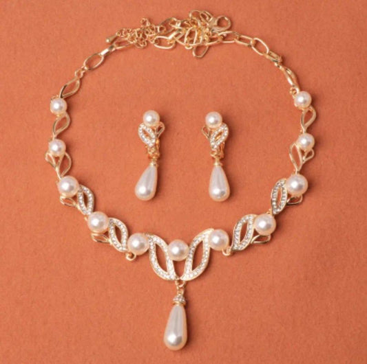 Pearl Necklace Earring + Necklace Set