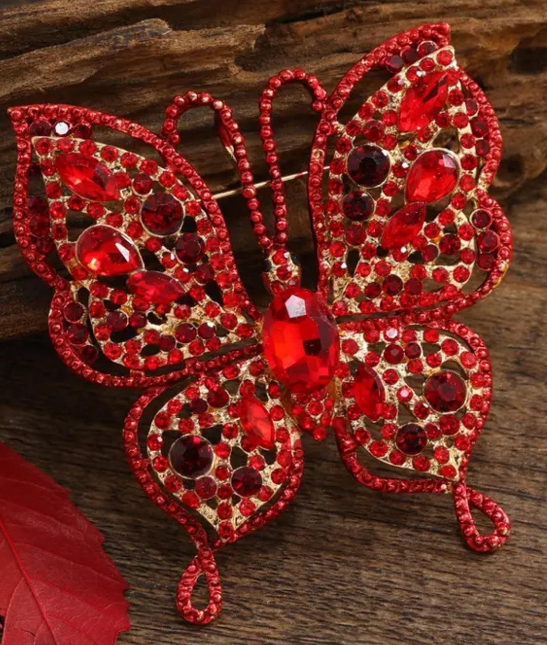 Classic Exquisite Crystal Butterfly Brooch