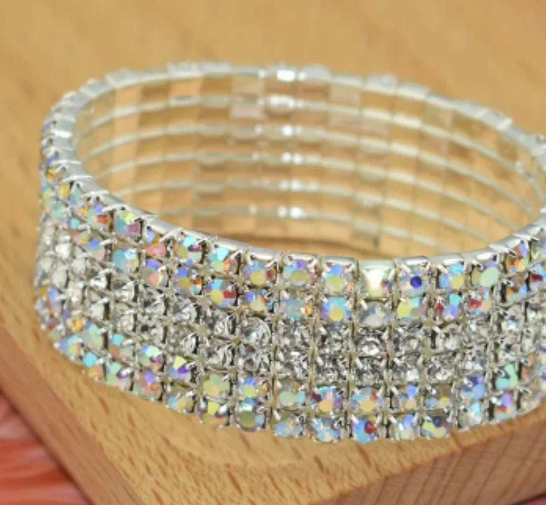 Rhinestone bracelet stretch