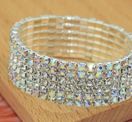 Rhinestone bracelet stretch