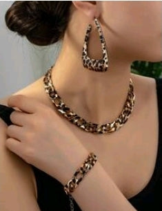 3 pc. Leopard print necklace set