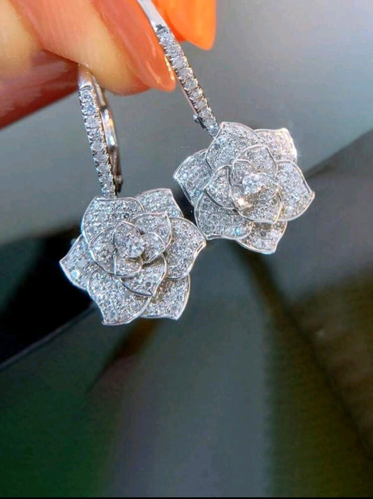 Silver rhinestone flower earring