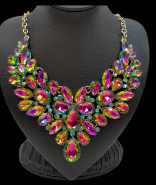 Bib cocktail necklace