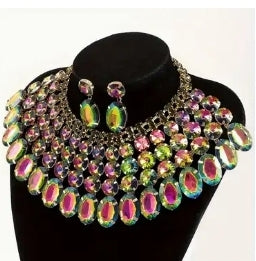 Pure Elegance oil spill necklace set