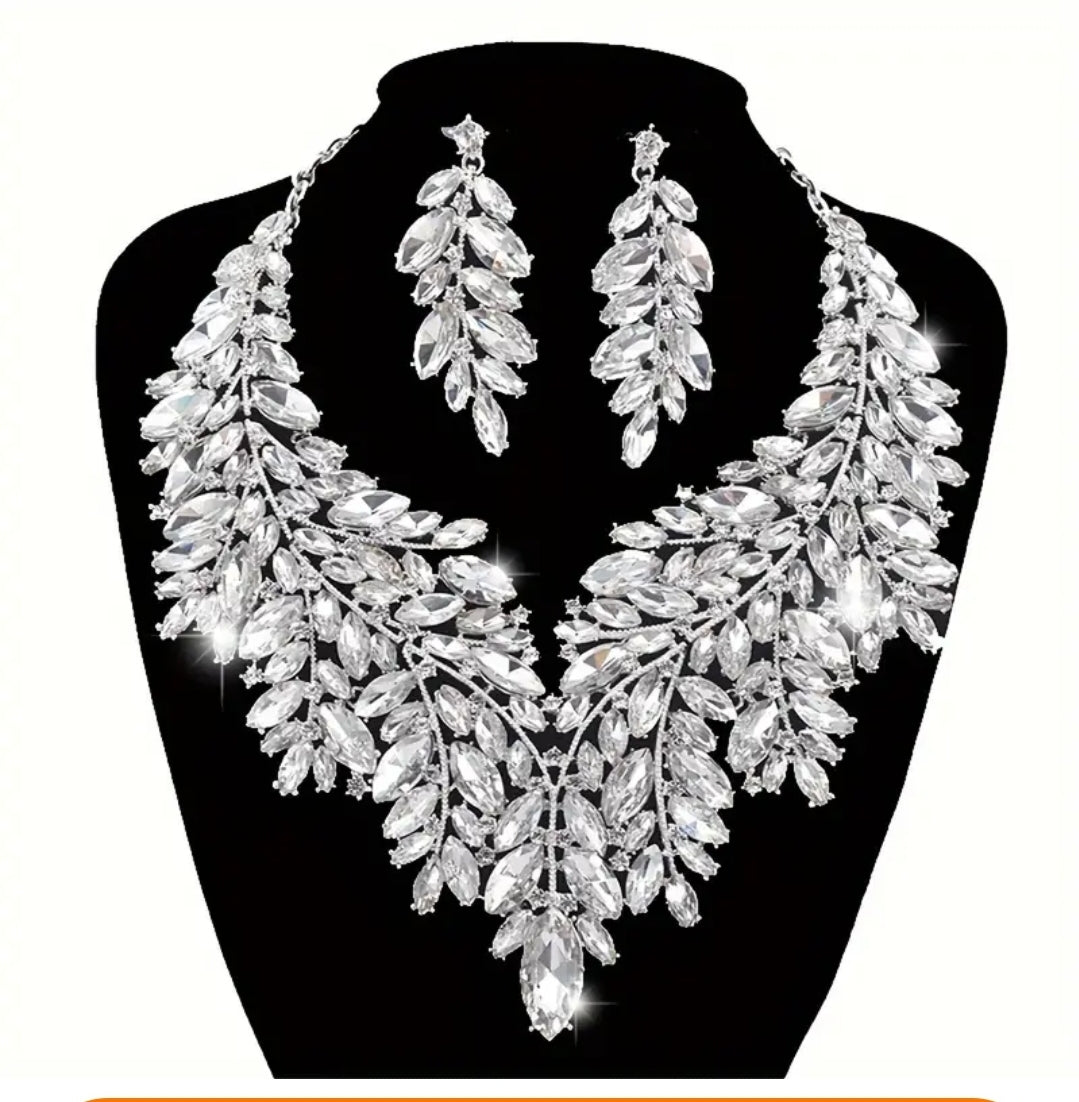 Beautiful Rhinestone Necklace set