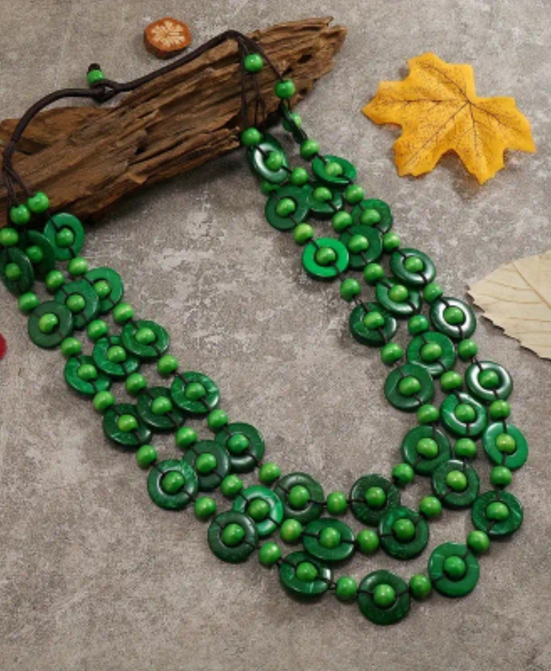 LAYERED COCONUT SHELL WOODEN NECKLACE