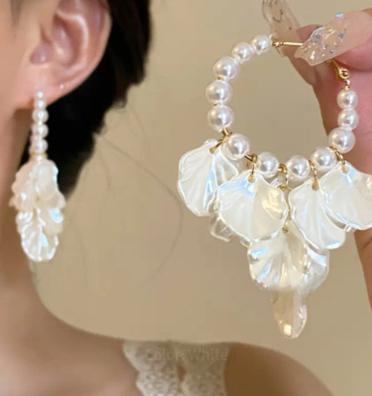 SHELL &PEARL HOOP EARRINGS