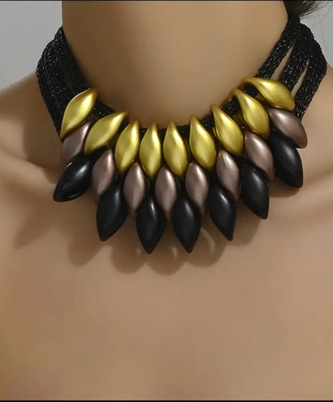 EXAGGERATED PUNK STYLE NECKLACE