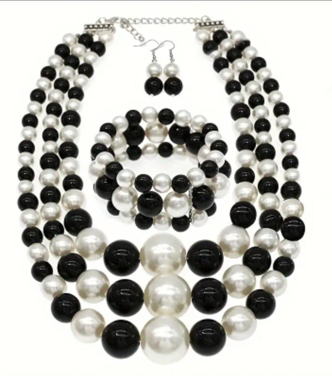 3 PC. PEARL SET