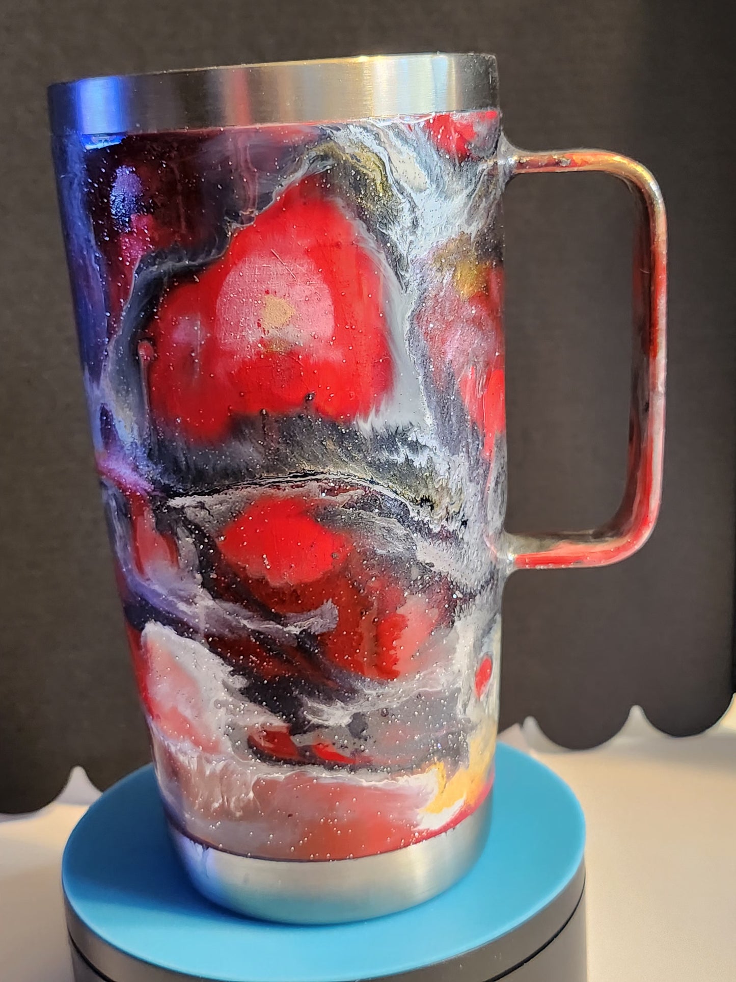 20 oz. Stainless Steel tumbler w/handle