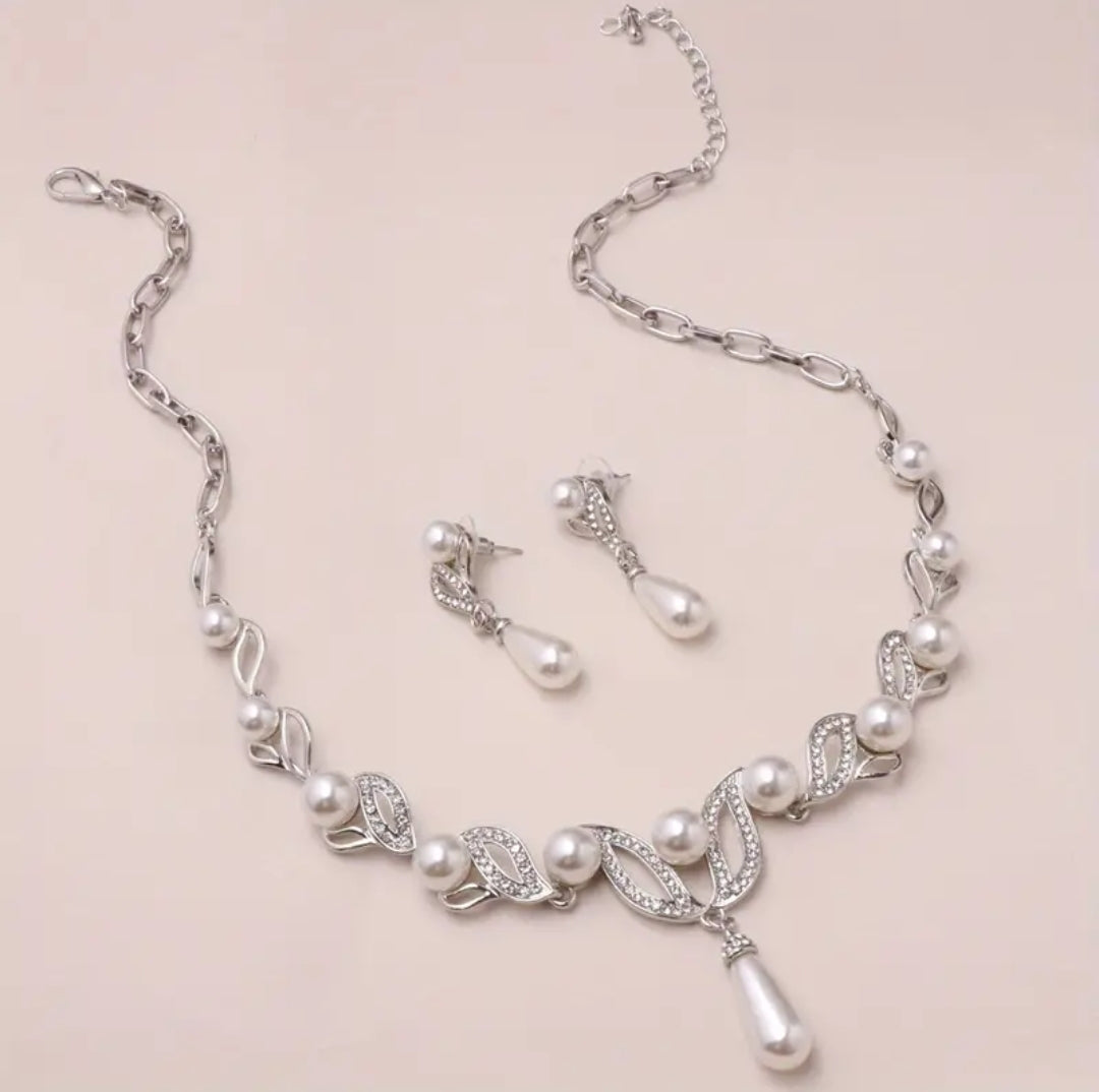 pearl necklace